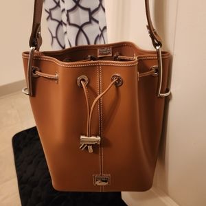 Gorgeous Dooney Bourke Bag